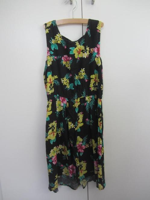 Zwart gebloemd zomerjurkje Young Dimension maat 152, Kinderen en Baby's, Kinderkleding | Maat 152, Gebruikt, Meisje, Jurk of Rok