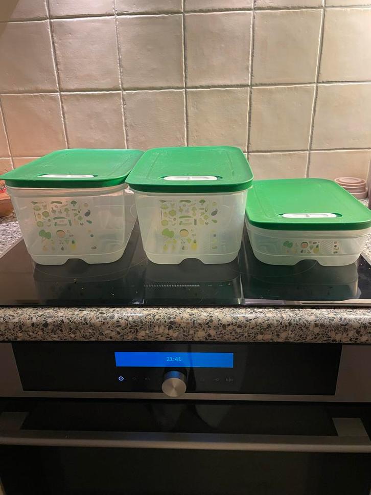 Tupperware ventsmart dozen ( geventileerde bewaardoos ), Huis en Inrichting, Keuken | Tupperware, Gebruikt, Bak of Kom, Ophalen of Verzenden