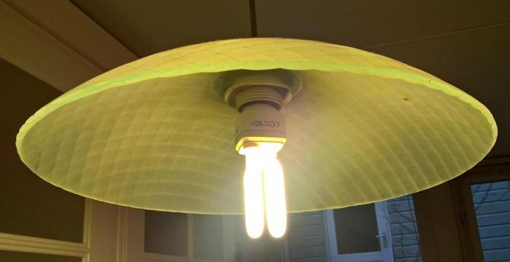 ronde glazen hanglamp van IKEA, Huis en Inrichting, Lampen | Hanglampen, Zo goed als nieuw, 75 cm of meer, Glas, Ophalen