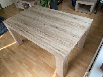 Zo goed als nieuwe eettafel voor 6 personen beschikbaar voor biedingen