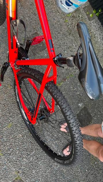 Cube MTB pro( new tyre by smaart sam Pro) beschikbaar voor biedingen
