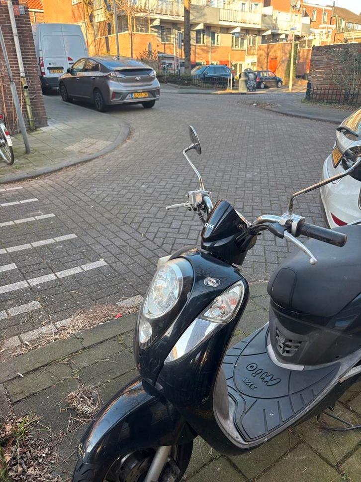 Sym Mio scooter - 25 km, Fietsen en Brommers, Scooters | SYM, Gebruikt, Mio, Maximaal 45 km/u, Benzine, Ophalen