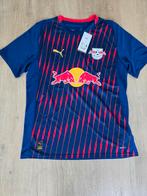 Nieuw en origineel voetbalshirt RB Leipzig 25 / 26 maat M, Sport en Fitness, Voetbal, Ophalen of Verzenden, Nieuw, Shirt