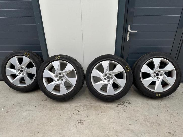 Prachtige Jaguar I-Pace velgen 20 inch met winterbanden, Auto-onderdelen, Banden en Velgen, Banden en Velgen, Winterbanden, 20 inch