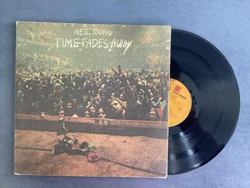 Neil Young - Time Fades Away LP beschikbaar voor biedingen