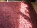 Hoogpolig wijnrood tapijt, Huis en Inrichting, 200 cm of meer, 200 cm of meer, Zo goed als nieuw, Ophalen