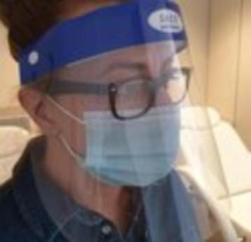 Gezichtsbeschermer ideaal voor voet pedicure of corona beschikbaar voor biedingen