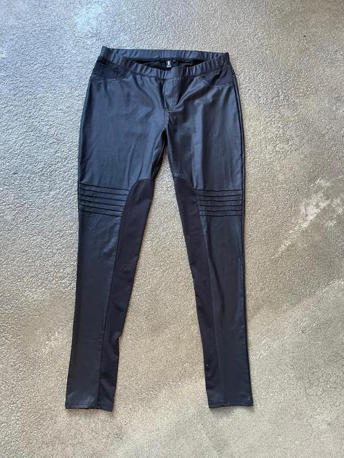 Leatherlook legging van Eksept maat L, Kleding | Dames, Leggings, Maillots en Panty's, Zo goed als nieuw, Legging, Maat 44/46 (L)