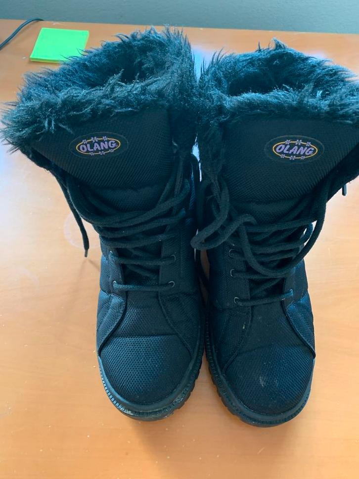 Olang Snowboots met Spijkers - Maat 41, Kleding | Dames, Schoenen, Zo goed als nieuw, Snowboots, Zwart, Ophalen of Verzenden
