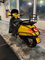 Vespa sprint full option, Fietsen en Brommers, Scooters | Vespa, Overige modellen, Maximaal 45 km/u, Ophalen of Verzenden, Zo goed als nieuw