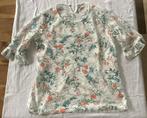T-shirt wit open kant met groen/blauw/oranje bloemen maat M, Maat 38/40 (M), Wit, Ophalen of Verzenden, Zo goed als nieuw