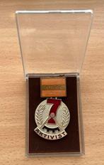 DDR Medaille in originele doosje - 1955, Verzenden, Landmacht, Duitsland, Lintje, Medaille of Wings