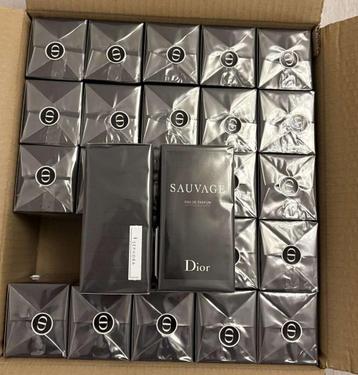 Parfums 100ML beschikbaar voor biedingen