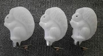 3 eekhoorntjes op clip beschikbaar voor biedingen