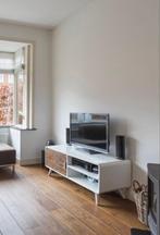 TV meubel wit met teakhouten deur, Huis en Inrichting, Kasten | Televisiemeubels, Minder dan 100 cm, 25 tot 50 cm, 100 tot 150 cm