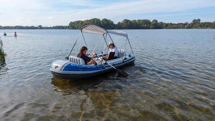 intex excursion 5 rubberboot+elektrische motor+dak+akkus, Watersport en Boten, Rubberboten, Zo goed als nieuw, Overige merken