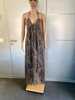 J321 Nieuw: lange zijden maxi-jurk maat 42=L grijs/bruin, Kleding | Dames, Mandarin and Mint, Maat 42/44 (L), Nieuw, Ophalen of Verzenden