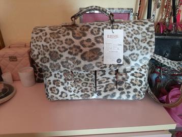 Oldschool Leren Tas - Unieke Stijl beschikbaar voor biedingen