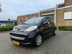 Peugeot 107/ 1.0/bouwjaar 2010/airco, Auto's, Zwart, Zwart, Bedrijf, Handgeschakeld