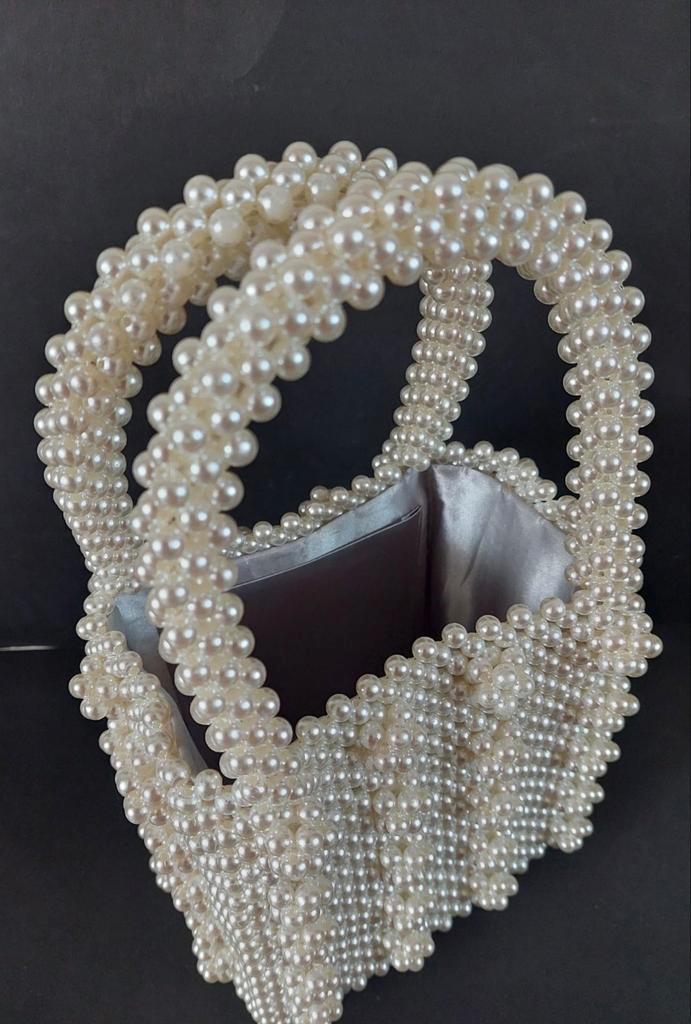 Prachtige pareltas met apart binnentasje. Heel erg mooi., Sieraden, Tassen en Uiterlijk, Tassen | Damestassen, Zo goed als nieuw