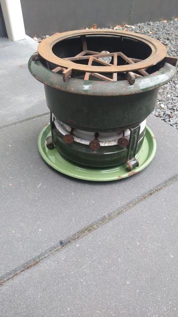 Drie pits petroleum stel.Lont kan ik nieuw voor zorgen. beschikbaar voor biedingen