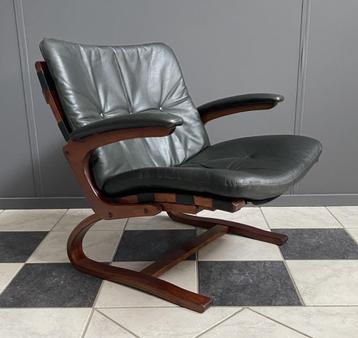 70 jaren groen leren fauteuil van Rybo Rykken Kengu chair beschikbaar voor biedingen
