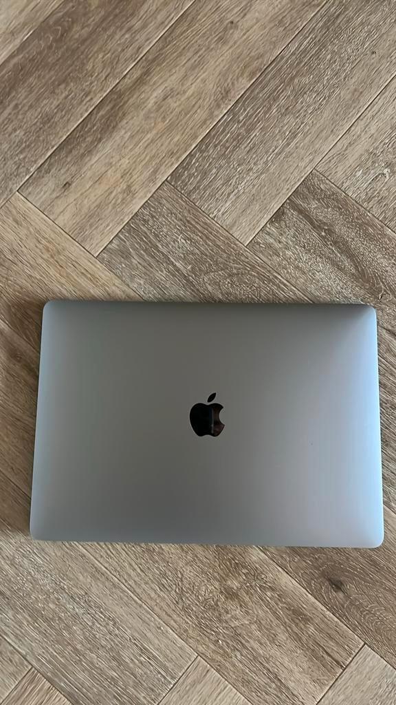 Macbook air 2021, Computers en Software, Apple Macbooks, Zo goed als nieuw, MacBook Air, 13 inch, Ophalen of Verzenden