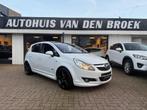 Opel Corsa 1.4-16V OPC-Line|5Deurs|Pano|Cruise|Clima|Stuur+S, Voorwielaandrijving, Zwart, 4 cilinders, Wit