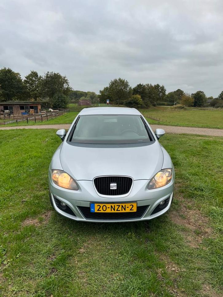 Seat Leon 1.2 TSI 77KW APK tot eind mei 2026, Auto's, Seat, Particulier, Leon, Bluetooth, Bochtverlichting, Cruise Control, Elektrische ramen