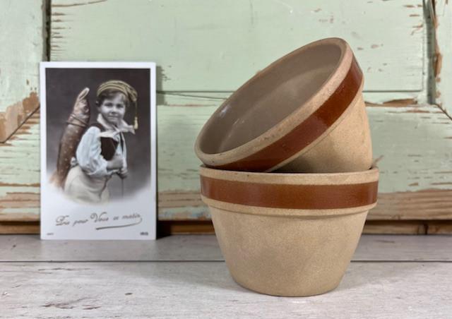 Set van twee Gien grès bakjes kommetjes snack schaaltjes, Antiek en Kunst, Antiek | Keramiek en Aardewerk, Ophalen of Verzenden