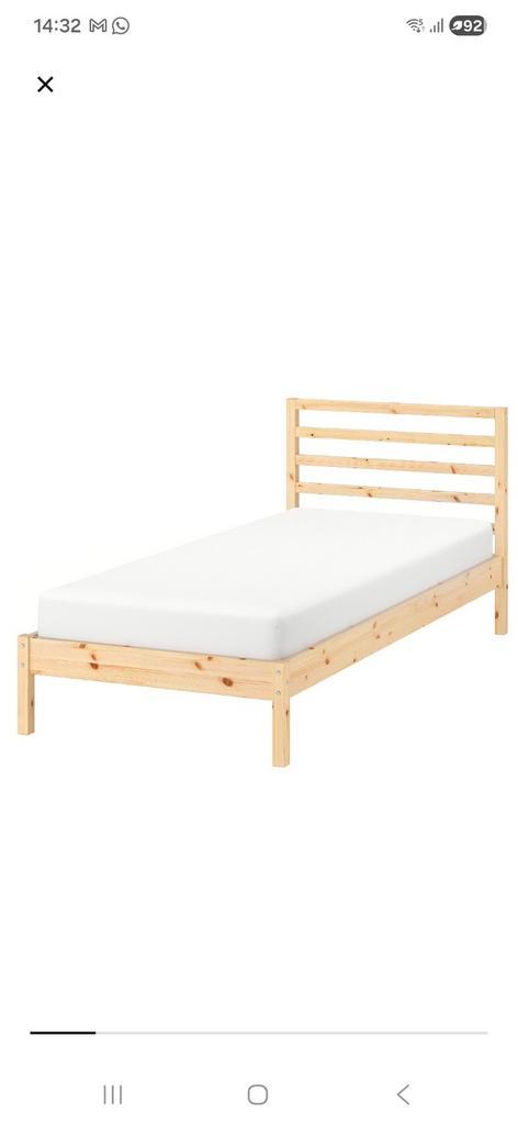 Tarva 1-persoons bedframe (zonder matras), Huis en Inrichting, Slaapkamer | Bedden, Ophalen