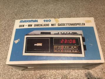 Splinternieuwe retro klokradio cassette speler  MAXIMAL  beschikbaar voor biedingen
