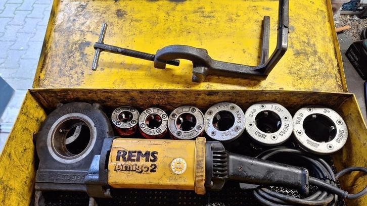 Rems Amigo 2 Electrishce draadsnijmachine draadsnijder tap, Auto diversen, Autogereedschap, Zo goed als nieuw, Ophalen of Verzenden