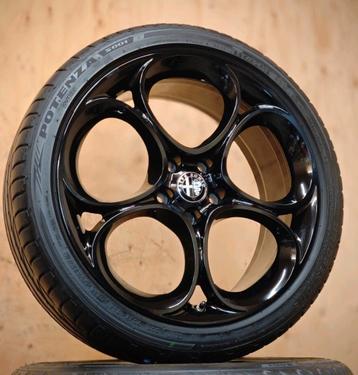 Org. 19" ALFA ROMEO GIULIA velgen TPMS zomer banden beschikbaar voor biedingen