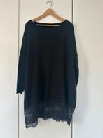 Zwarte lange Twinset Trui met kanten rand onderaan, Kleding | Dames, Truien en Vesten, Verzenden, Zo goed als nieuw, Maat 38/40 (M)