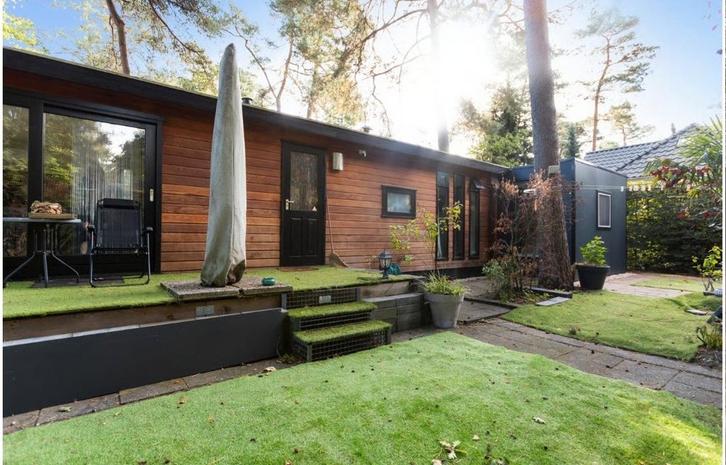 Te koop zeer ruime nette chalet met eigengrond te beekbergen, Huizen en Kamers, Recreatiewoningen te koop