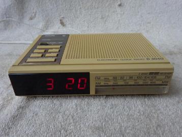 Vintage Philips D3040 Electronic Clock Radio beschikbaar voor biedingen