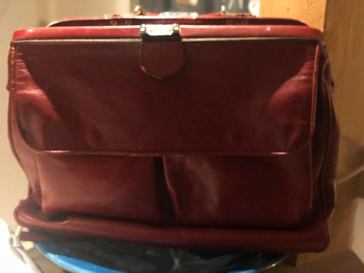 Mutsaers leren dokterstas in perfecte staat, Sieraden, Tassen en Uiterlijk, Tassen | Damestassen, Zo goed als nieuw, Handtas, Rood