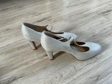 Elegante pumps, maat 39 beschikbaar voor biedingen