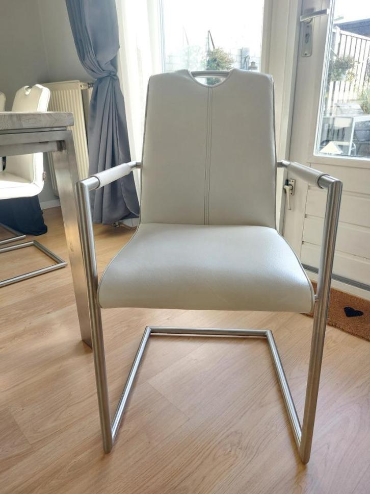 Eetkamerstoel Henders &Hazel creme, Huis en Inrichting, Stoelen, Gebruikt, Vijf, Zes of meer stoelen, Leer, Metaal, Wit, Ophalen