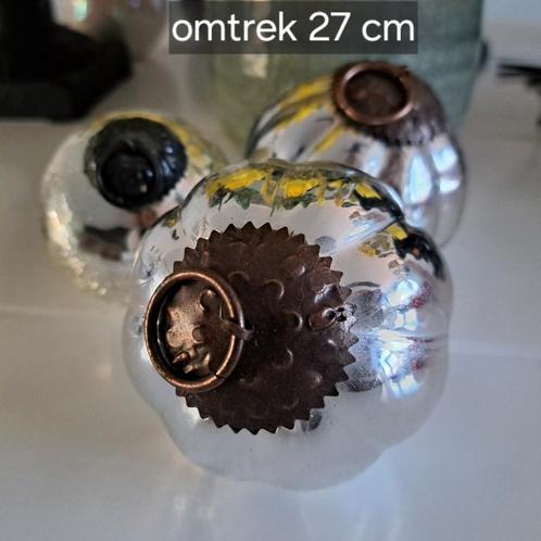 3 zilverkleurige heksenballen, Diversen, Kerst, Gebruikt, Ophalen of Verzenden