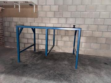 Stevige Las Tafel met Bankschroef beschikbaar voor biedingen