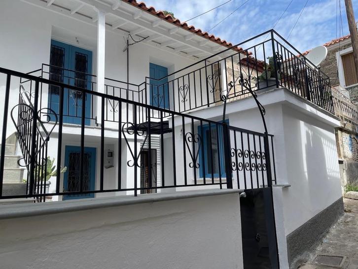 Te huur Familiehuis Petra Lesbos aan zee, Vakantie, Vakantiehuizen | Griekenland, Stad, Aan zee, 2 slaapkamers, Eigenaar, Airconditioning