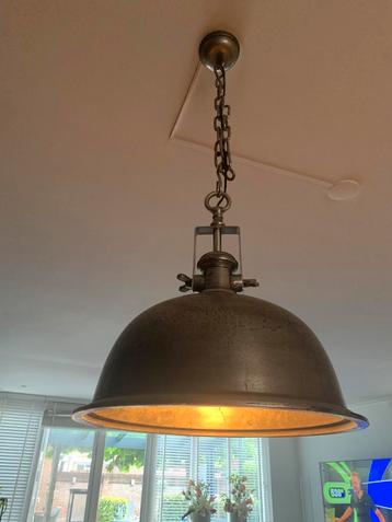 Prachtige lamp - nieuw beschikbaar voor biedingen