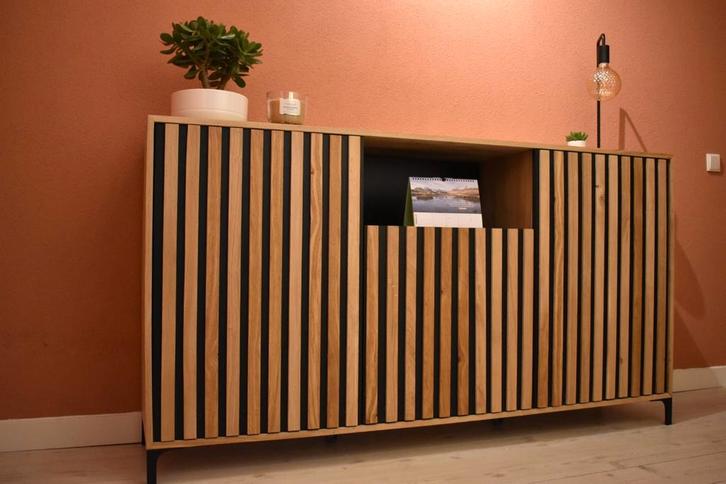 Massief eiken dressoir 180cm extra hoog greeploos, Huis en Inrichting, Kasten | Dressoirs, Zo goed als nieuw, 150 tot 200 cm, 25 tot 50 cm