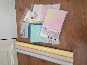 Kaftpapier en rekbare boekenkaft beschikbaar voor biedingen