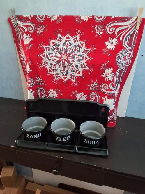 Emaille keukengerei uit OPA'S EN OMA'S TIJD  méér zien?, Antiek en Kunst, Antiek | Emaille, Ophalen of Verzenden
