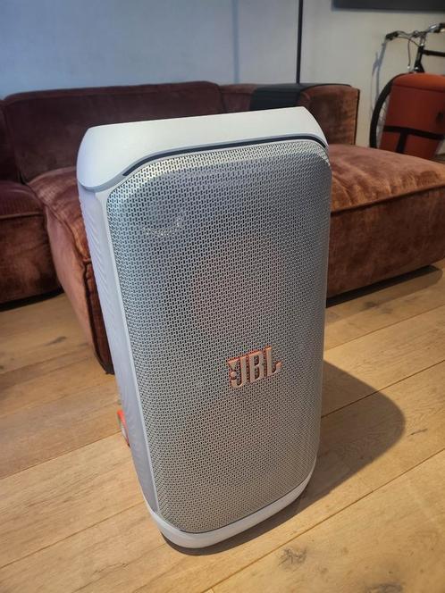 Te huur, Jbl partybox 320. Feestjes, karaoke, speakers!, Audio, Tv en Foto, Luidsprekers, Zo goed als nieuw, 120 watt of meer
