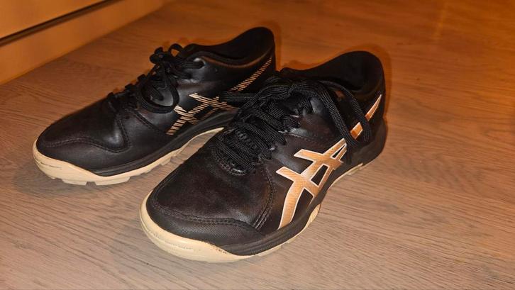 Asics hockeyschoen maat 35, Sport en Fitness, Loopsport en Atletiek, Zo goed als nieuw, Hardloopschoenen, Asics, Ophalen of Verzenden