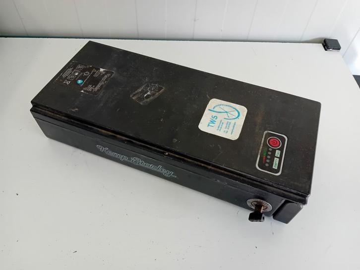 Defecte fiets accu Halforts Kemp Starley  24volt, Fietsen en Brommers, Fietsaccessoires | Fietsaccu's, Ophalen of Verzenden